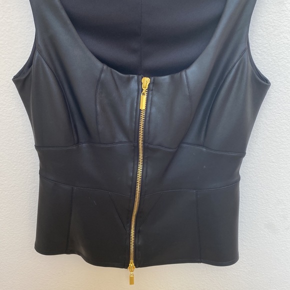 Vest - Picture 2 of 3